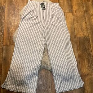 Adrianna Papell Pants Size 10 Trouser Dress Pants Striped Darted Wide Leg Womens